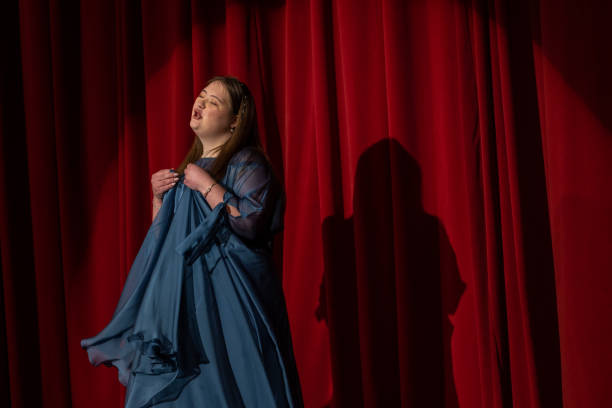 Can Online Acting Schools Provide Effective Mental Preparation Strategies for Successful Performances?